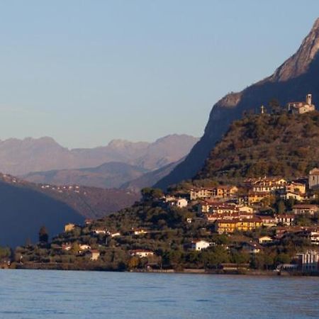 Casa Madali' - Nel Borgo Διαμέρισμα Marone Εξωτερικό φωτογραφία