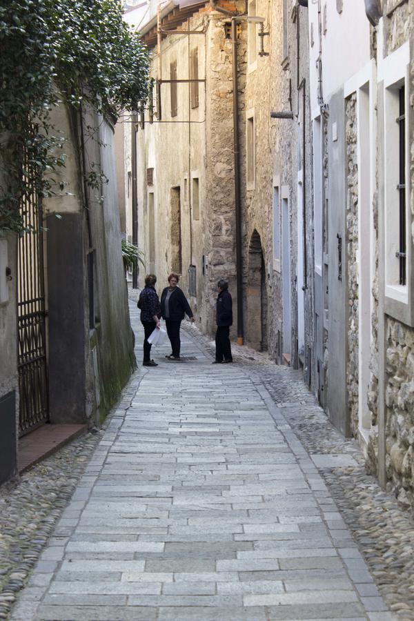 Casa Madali' - Nel Borgo Διαμέρισμα Marone Εξωτερικό φωτογραφία