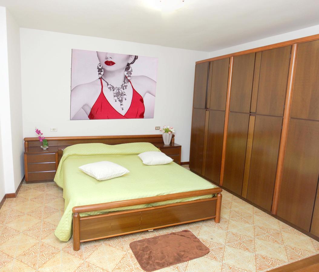 Casa Madali' - Nel Borgo Διαμέρισμα Marone Εξωτερικό φωτογραφία